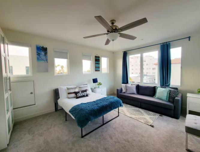 Upscale Modern Townhouse At Balboa Park Holiday home San Diego